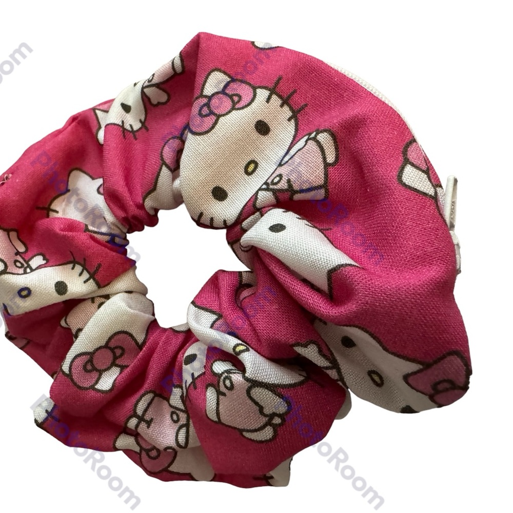Hello Kitty zipper scrunchie hand made USA pinky cotton rare print summer must